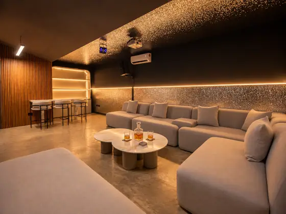 Night lounge