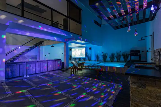 Night lounge