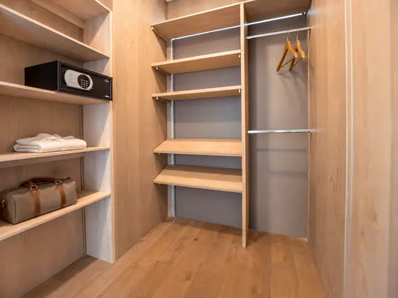 Walk-in closet